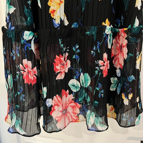 Kensie Halter Dress, Size 12, Never Worn, Black w/ Vibrant Florals - Picture 13 of 16